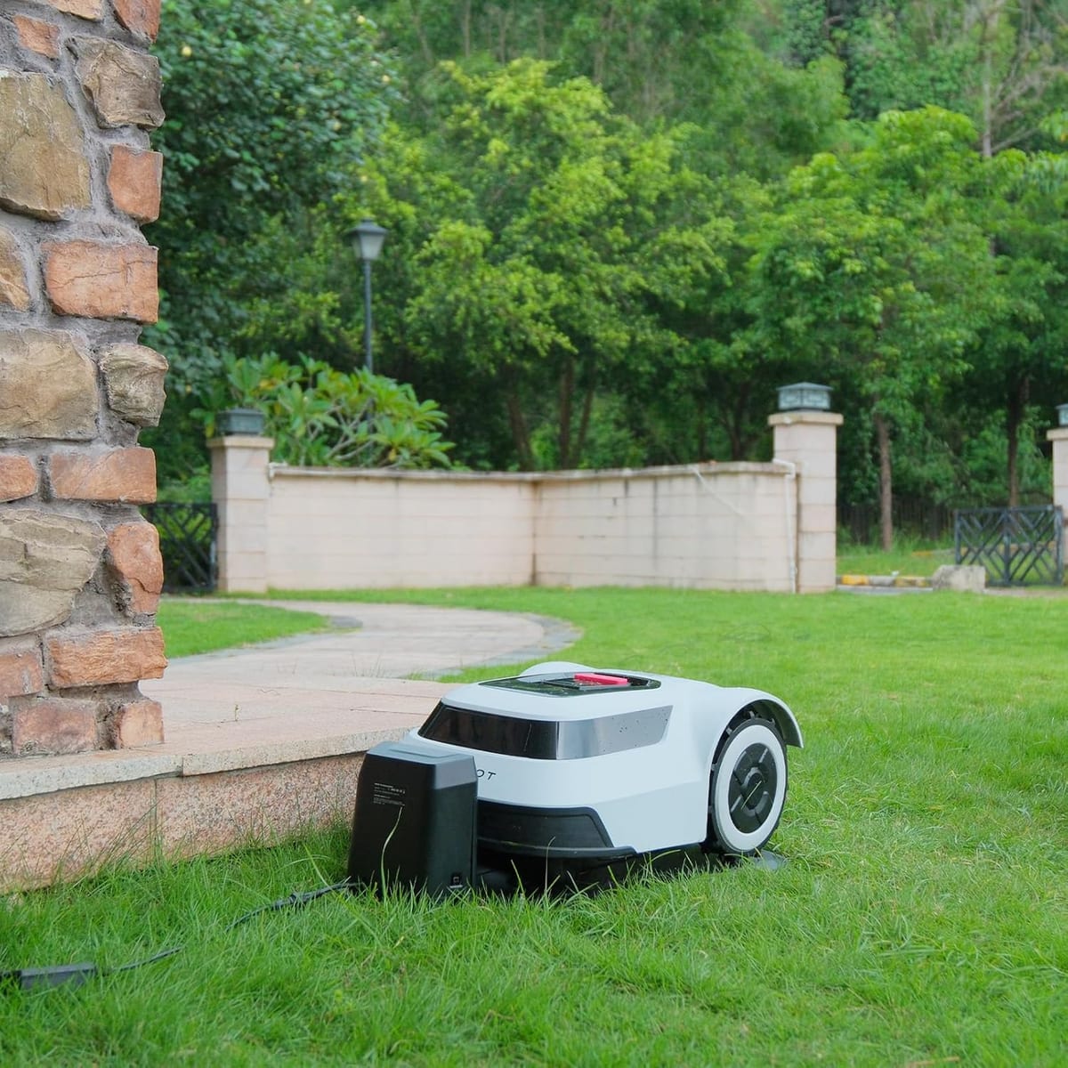 Charging Station Set for Pion Robot Mower - Image 2